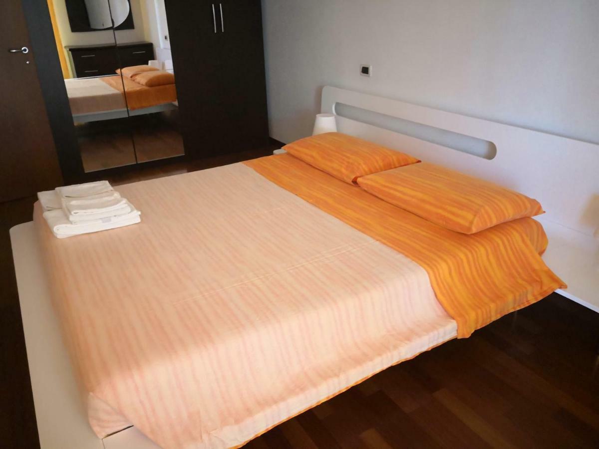 Domus Aries Montesilvano Bagian luar foto